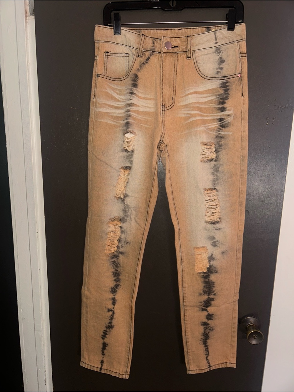 Men's Distressed Jeans